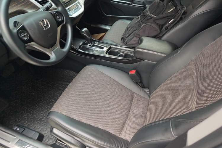 Used Honda Jade 2017 210TURBO CVT Fashion Edition 5-seater Left Front Seat