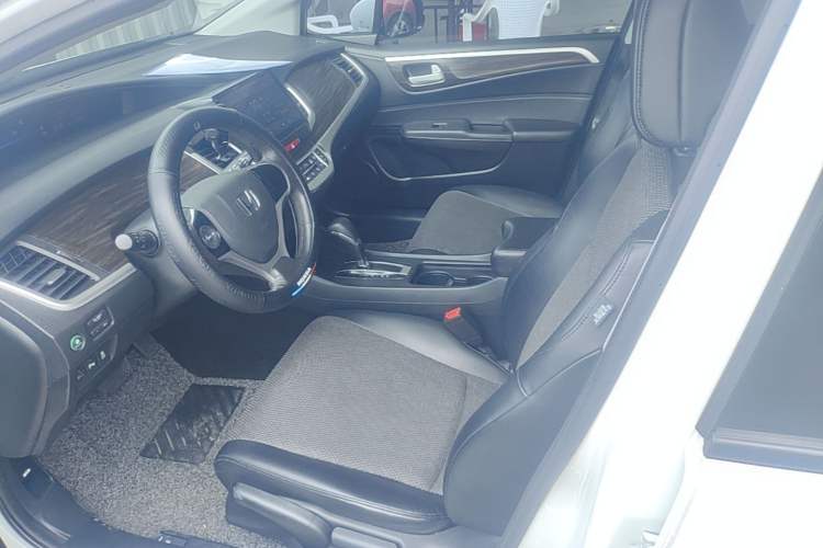 Used Honda Jade 2017 1.8L automatic Comfort version 5 seats Left Front Seat