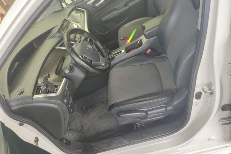 Used Honda Jade 2017 1.8L automatic Comfort version 5 seats Left Front Seat