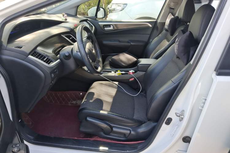 Used Honda Jade 2017 1.8L automatic Comfort version 5 seats Left Front Seat