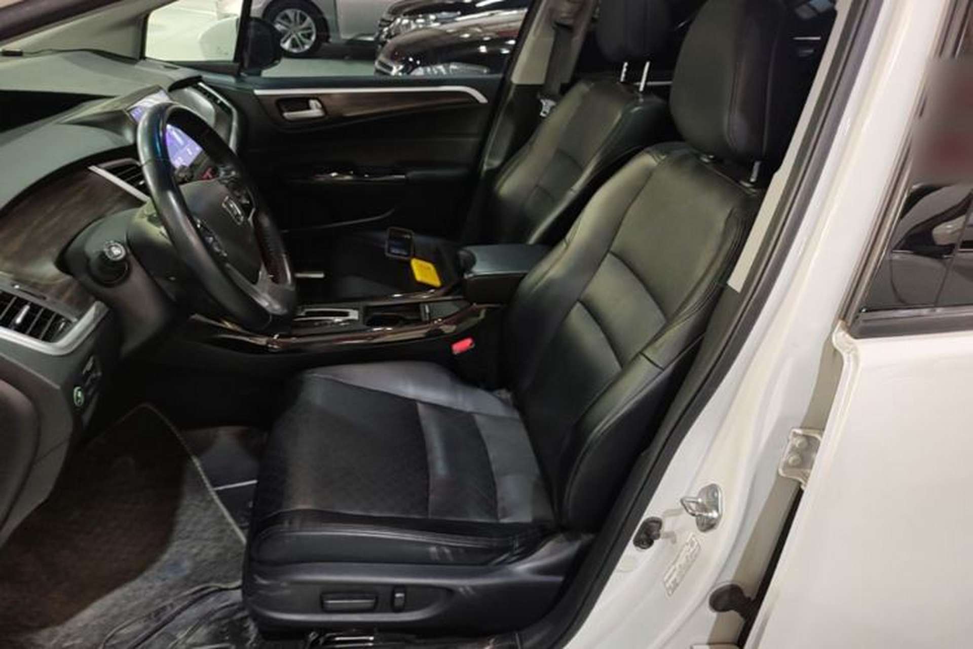 Used Honda Jade 2017 210 TURBO CVT Luxury Edition 5 Seats Left Front Seat