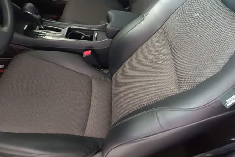 Used Honda Jade 2017 1.8L automatic Comfort version 5 seats Left Front Seat