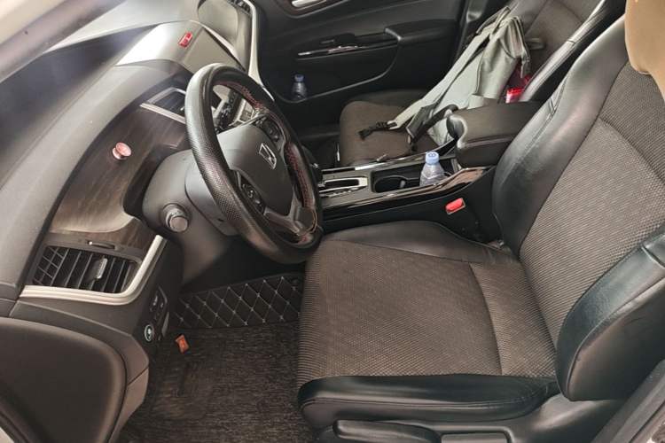 Used Honda Jade 2017 210TURBO CVT Fashion Edition 5-seater Left Front Seat