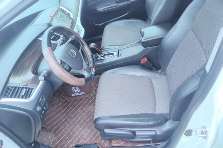 Used Honda Jade 2017 1.8L automatic Comfort version 5 seats Left Front Seat