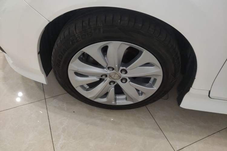 Used Honda Jade 2017 1.8L Automatic Classic Edition 5 seats Left Front Wheel Hub