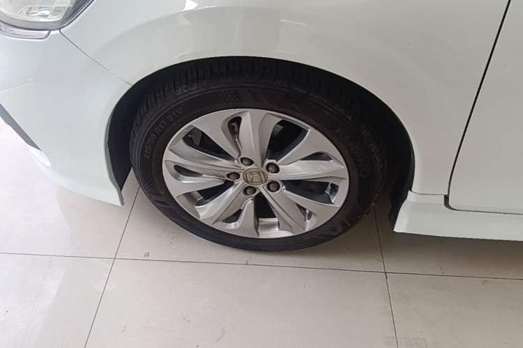Used Honda Jade 2017 1.8L Automatic Classic Edition 5 seats Left Front Wheel Hub