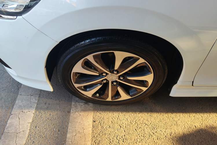 Used Honda Jade 2017 210TURBO CVT Fashion Edition 5-seater Left Front Wheel Hub