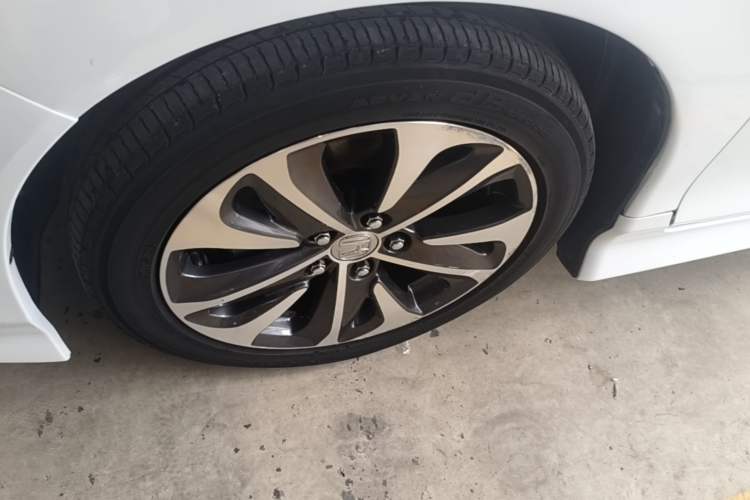 Used Honda Jade 2017 210TURBO CVT Fashion Edition 5-seater Left Front Wheel Hub