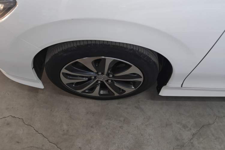 Used Honda Jade 2017 210TURBO CVT Fashion Edition 5-seater Left Front Wheel Hub