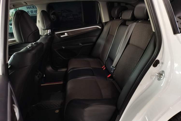 Used Honda Jade 2017 1.8L automatic Comfort version 5 seats Left Rear Seat