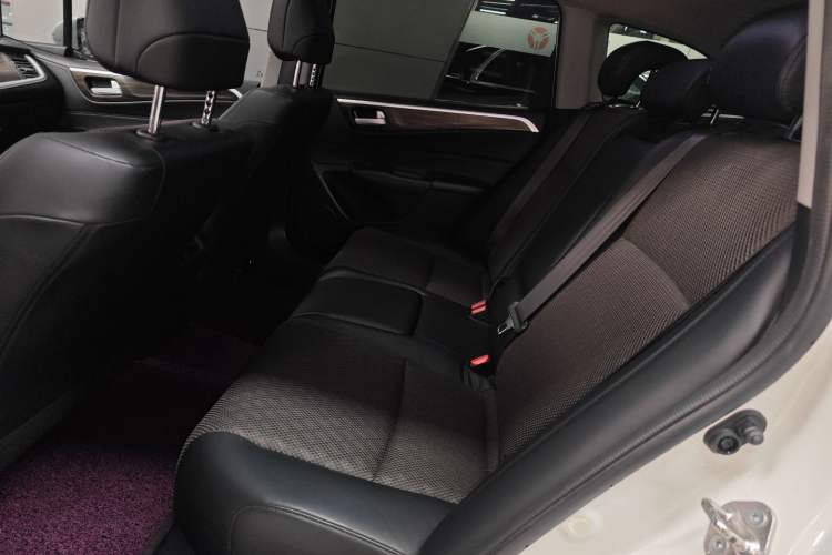 Used Honda Jade 2017 1.8L automatic Comfort version 5 seats Left Rear Seat