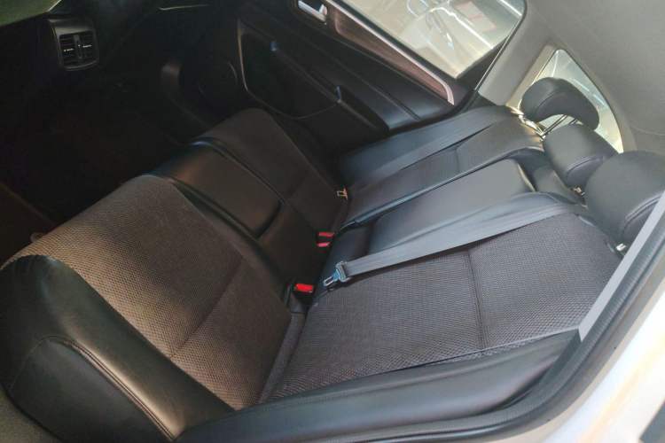 Used Honda Jade 2017 1.8L automatic Comfort version 5 seats Left Rear Seat