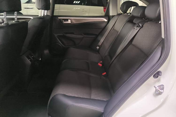 Used Honda Jade 2017 1.8L automatic Comfort version 5 seats Left Rear Seat