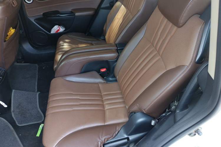 Used Honda Jade 2017 210TURBO CVT Luxury Edition 6 Seats Left Rear Seat
