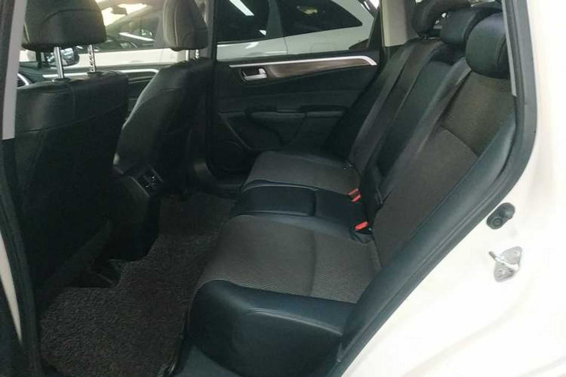 Used Honda Jade 2017 1.8L automatic Comfort version 5 seats Left Rear Seat