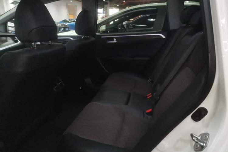 Used Honda Jade 2017 1.8L automatic Comfort version 5 seats Left Rear Seat