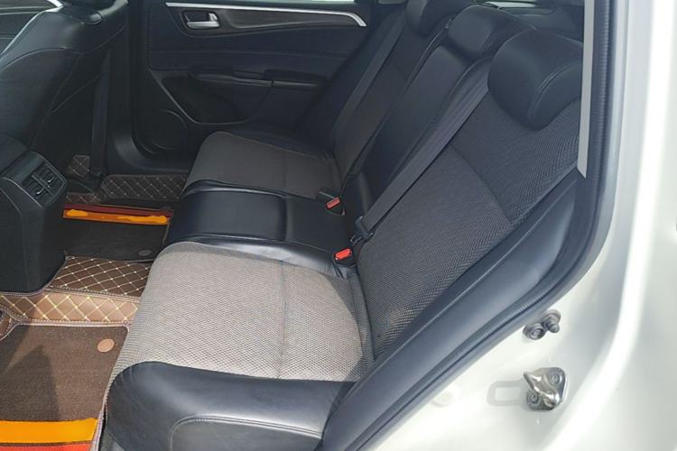 Used Honda Jade 2017 1.8L automatic Comfort version 5 seats Left Rear Seat