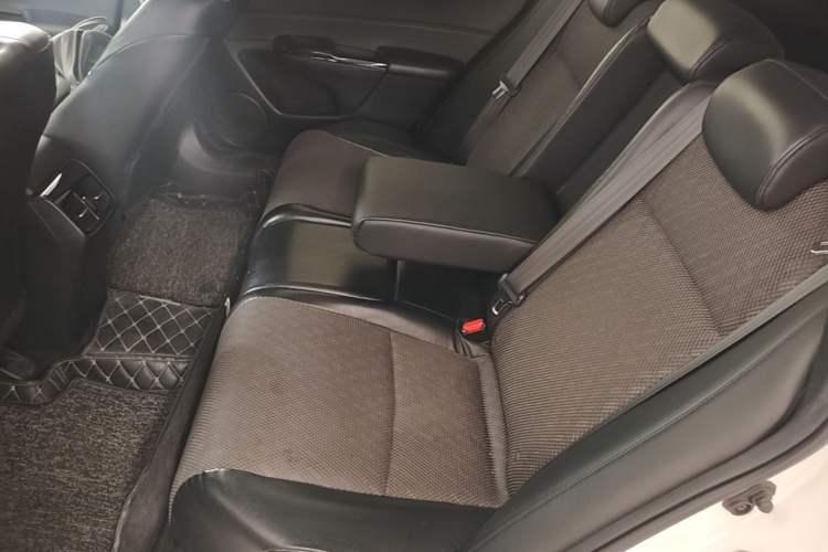 Used Honda Jade 2017 210TURBO CVT Fashion Edition 5-seater Left Rear Seat
