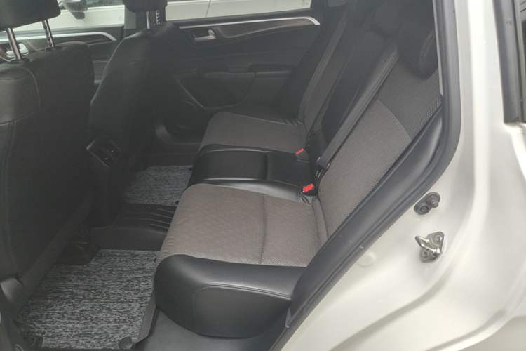 Used Honda Jade 2017 1.8L automatic Comfort version 5 seats Left Rear Seat