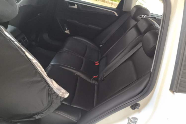 Used Honda Jade 2017 1.8L automatic Comfort version 5 seats Left Rear Seat
