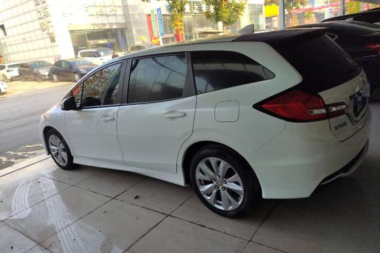 Used Honda Jade 2017 1.8L Automatic Classic Edition 5 seats Left Side