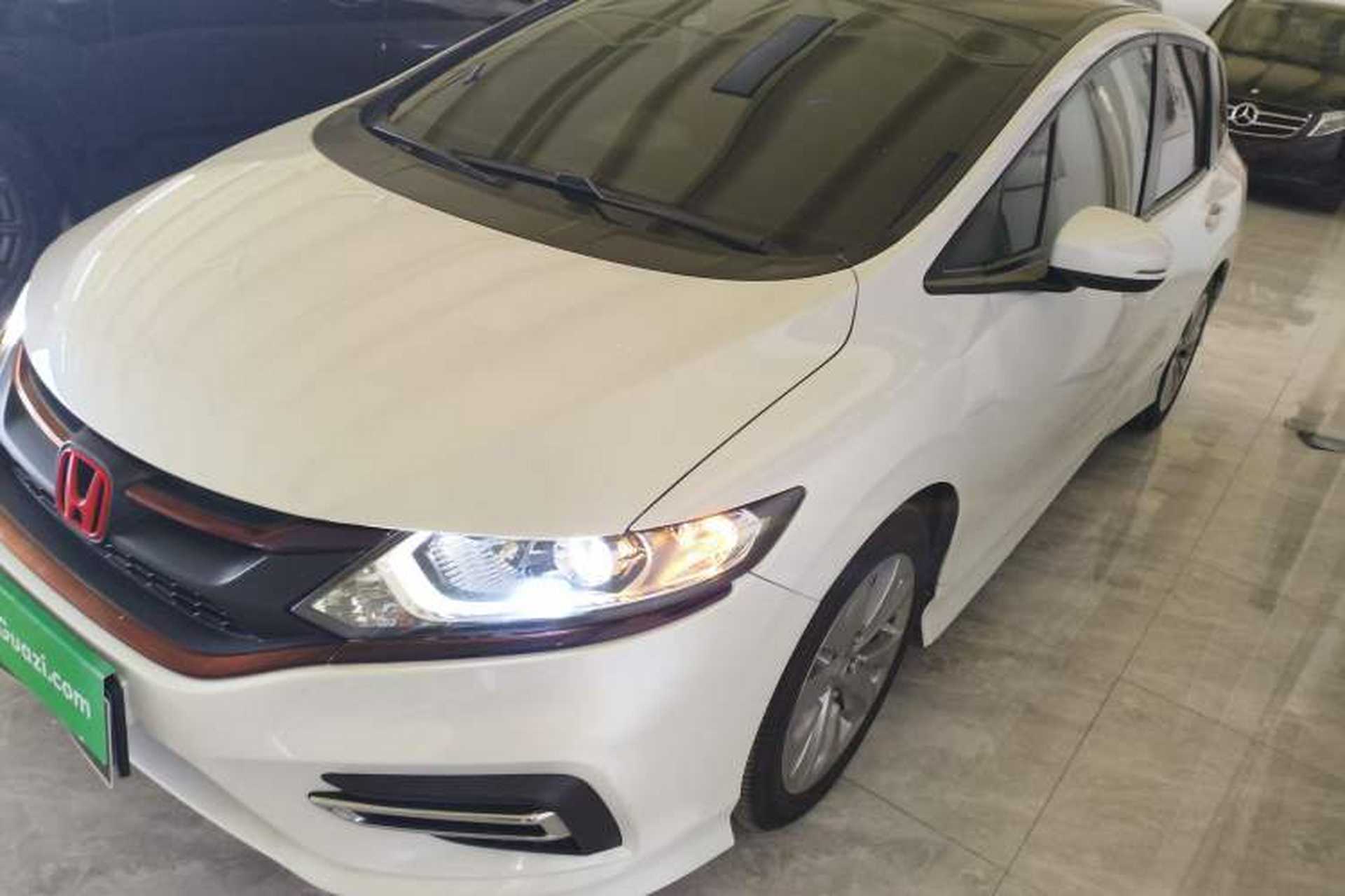 Used Honda Jade 2017 1.8L automatic Comfort version 5 seats Left Side