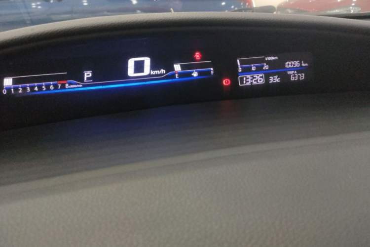 Used Honda Jade 2017 1.8L Automatic Classic Edition 5 seats Odometer Close Up
