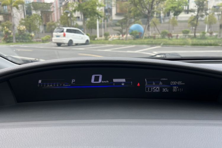 Used Honda Jade 2017 1.8L automatic Comfort version 5 seats Odometer Close Up