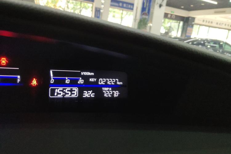 Used Honda Jade 2017 1.8L automatic Comfort version 5 seats Odometer Close Up