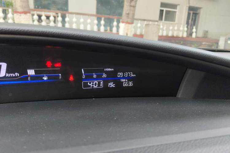 Used Honda Jade 2017 1.8L automatic Comfort version 5 seats Odometer Close Up