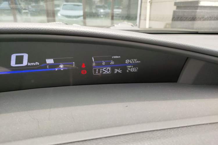 Used Honda Jade 2017 210 TURBO CVT Luxury Edition 5 Seats Odometer Close Up