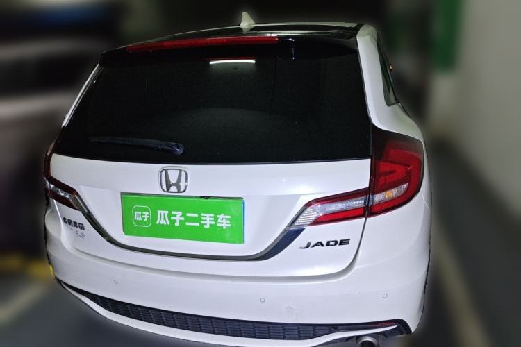 Used Honda Jade 2017 1.8L automatic Comfort version 5 seats Rear