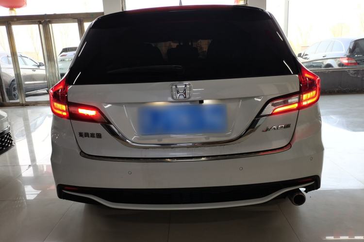 Used Honda Jade 2017 1.8L automatic Comfort version 5 seats Rear