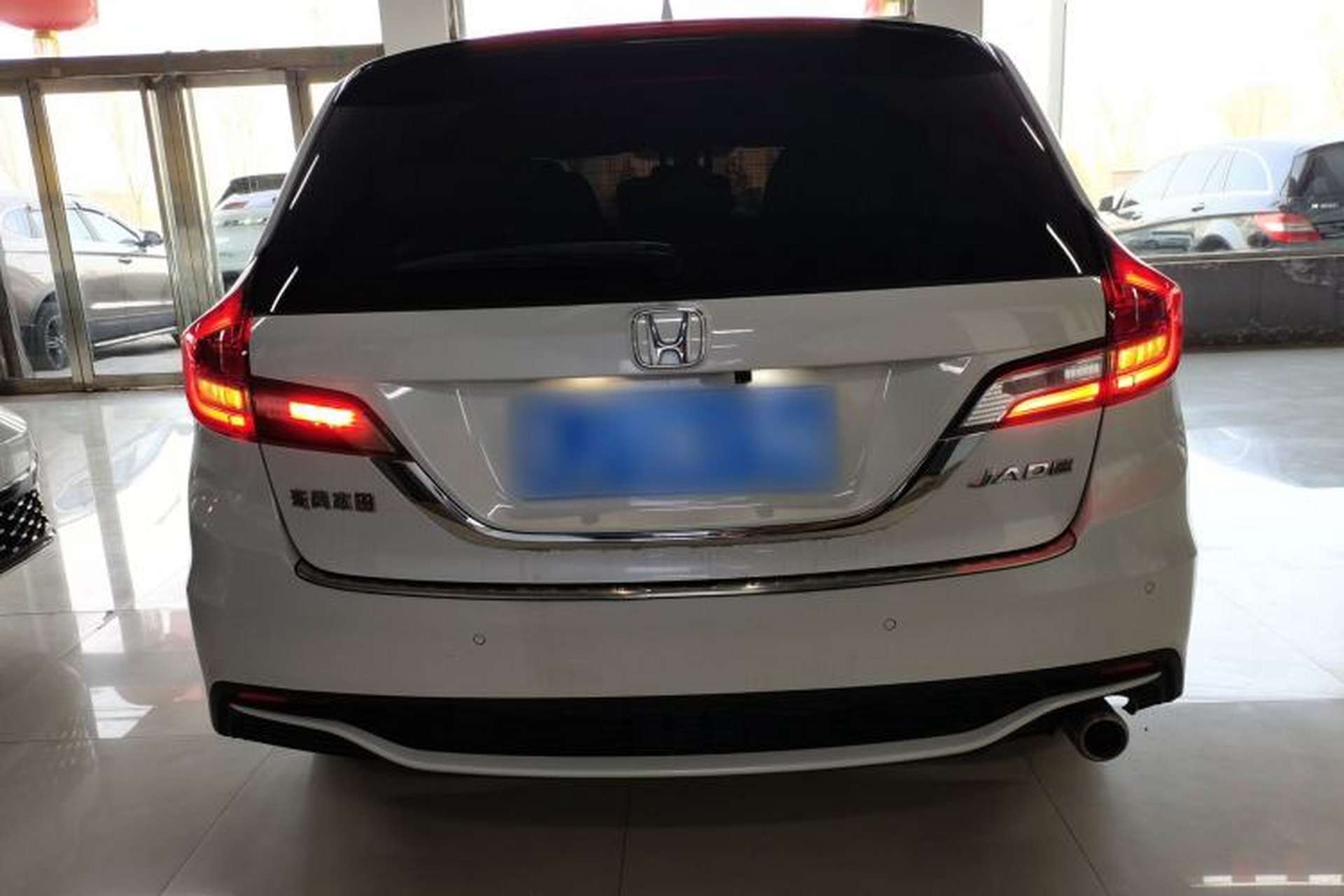 Used Honda Jade 2017 1.8L automatic Comfort version 5 seats Rear