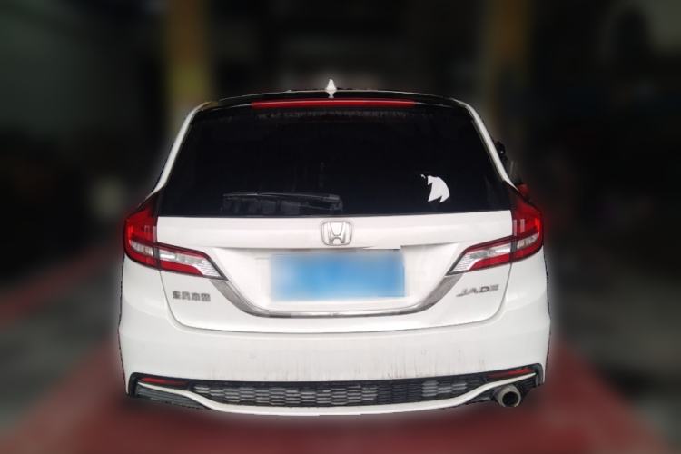 Used Honda Jade 2017 1.8L automatic Comfort version 5 seats Rear