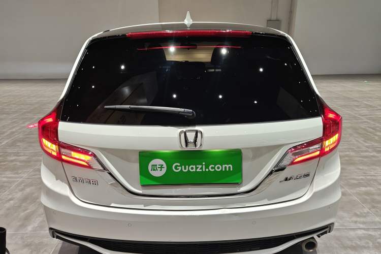 Used Honda Jade 2017 1.8L automatic Comfort version 5 seats Rear