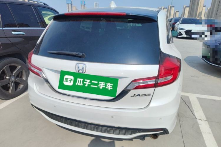 Used Honda Jade 2017 1.8L automatic Comfort version 5 seats Rear