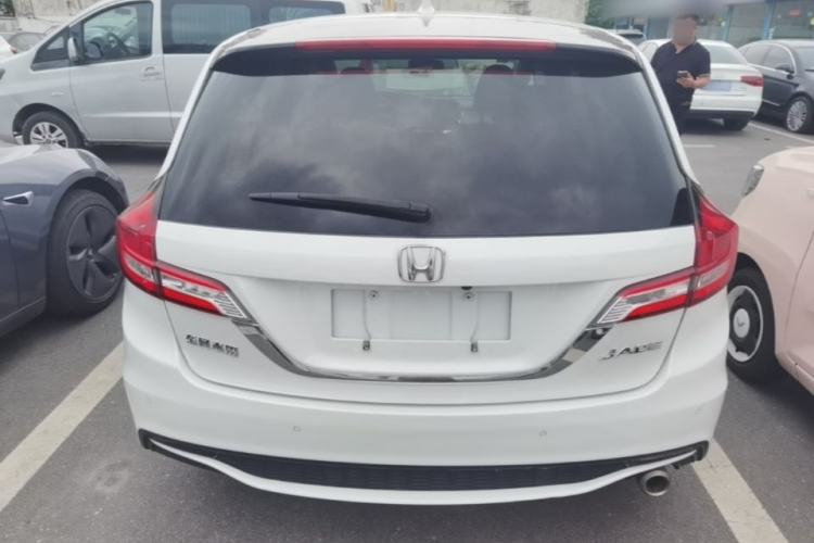 Used Honda Jade 2017 1.8L automatic Comfort version 5 seats Rear