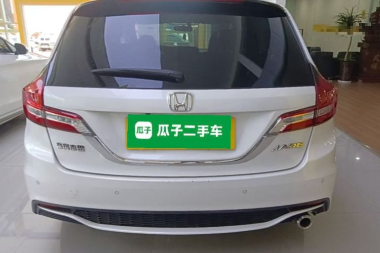 Used Honda Jade 2017 1.8L automatic Comfort version 5 seats Rear