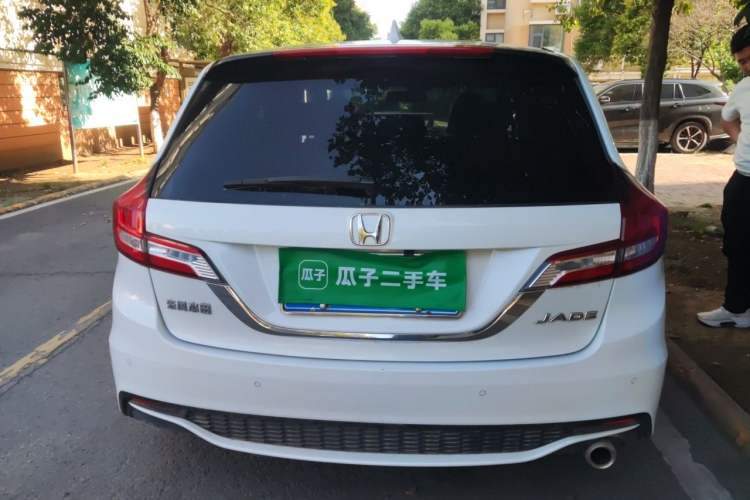 Used Honda Jade 2017 1.8L automatic Comfort version 5 seats Rear