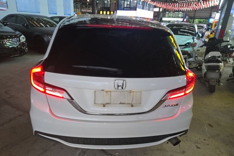 Used Honda Jade 2017 1.8L automatic Comfort version 5 seats Rear