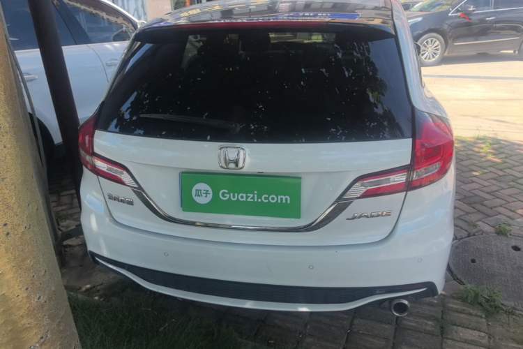 Used Honda Jade 2017 1.8L automatic Comfort version 5 seats Rear
