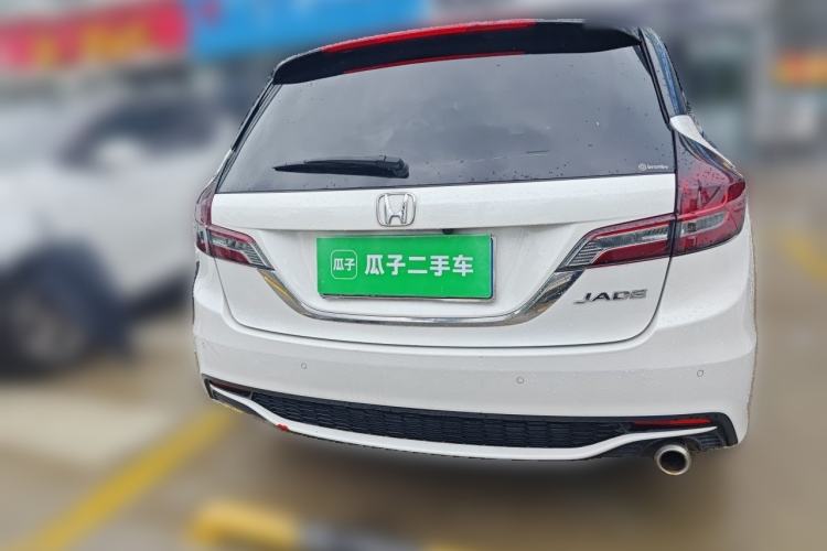 Used Honda Jade 2017 1.8L automatic Comfort version 5 seats Rear