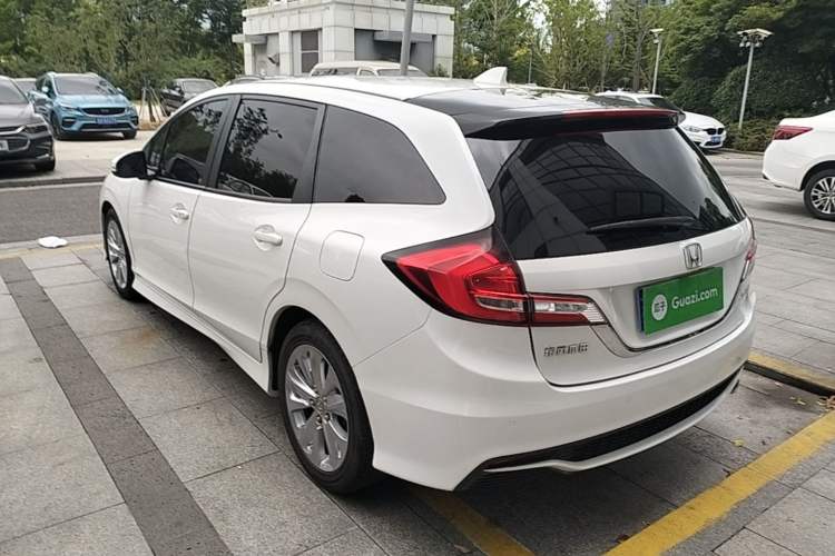 Used Honda Jade 2017 1.8L automatic Comfort version 5 seats Rear Left 45 Deg