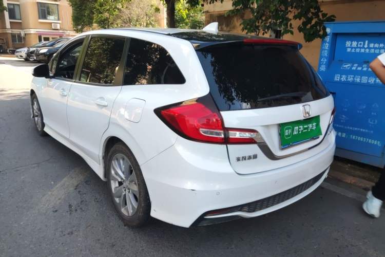 Used Honda Jade 2017 1.8L automatic Comfort version 5 seats Rear Left 45 Deg