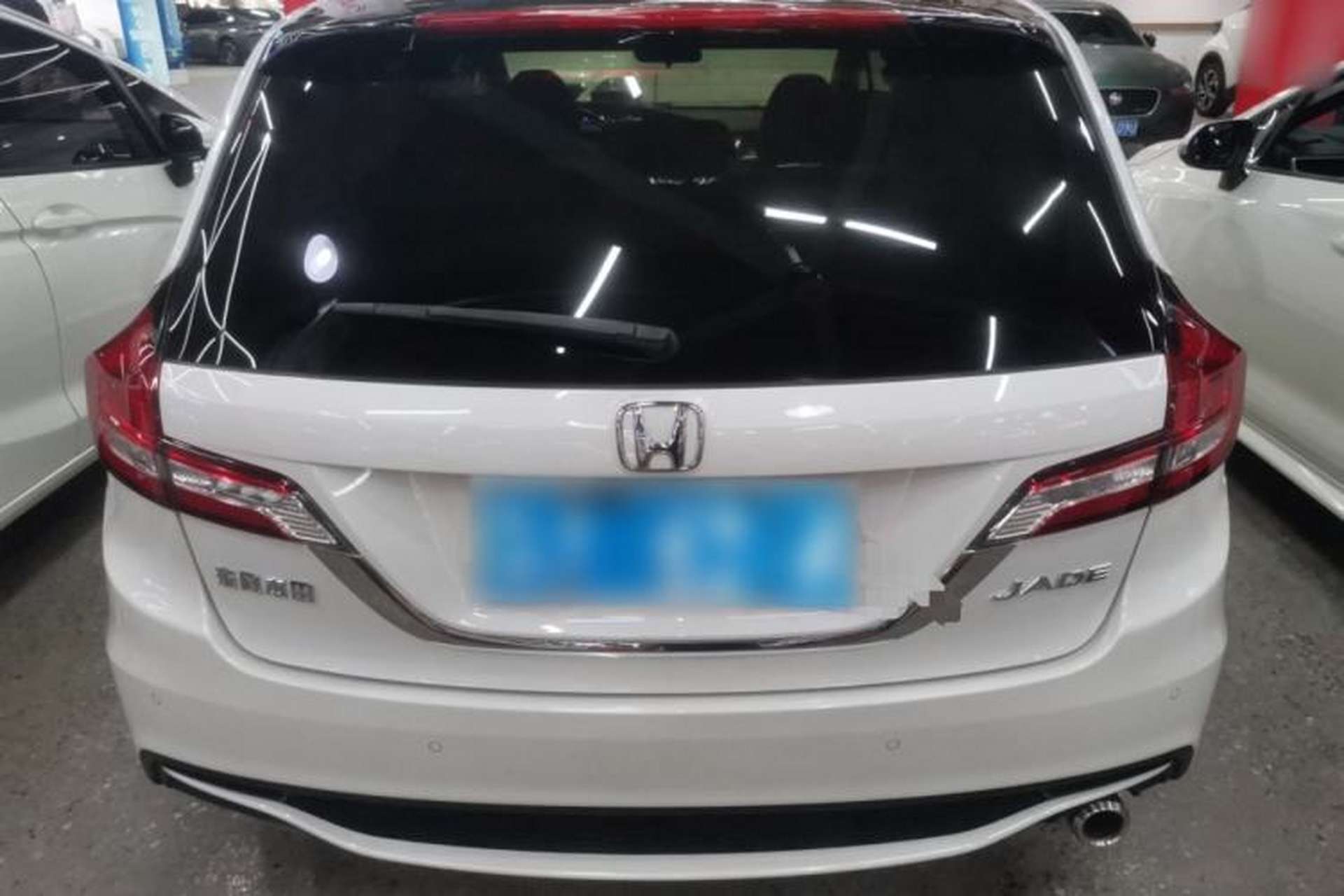 Used Honda Jade 2017 1.8L automatic Comfort version 5 seats Rear