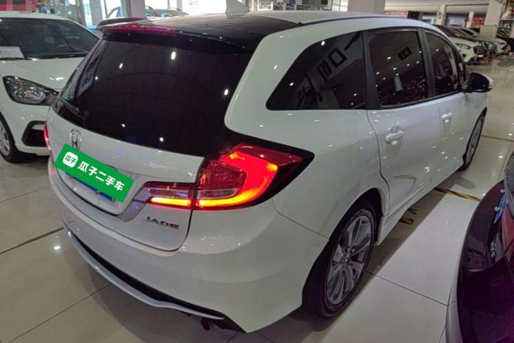 Used Honda Jade 2017 1.8L Automatic Classic Edition 5 seats Rear Right 45 Deg