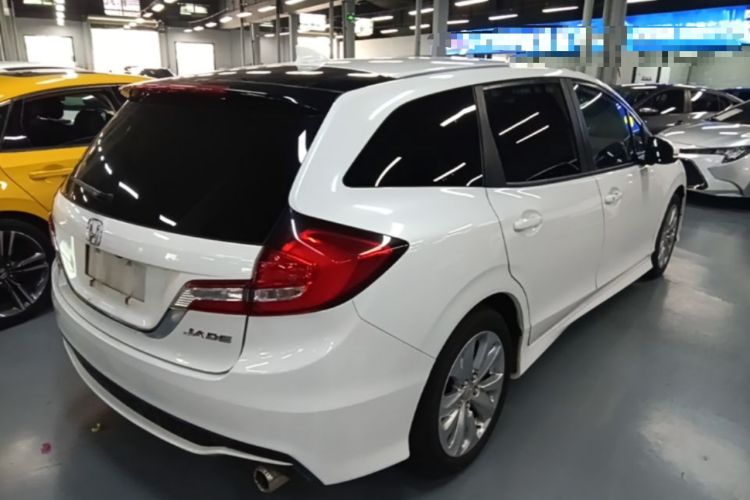Used Honda Jade 2017 1.8L automatic Comfort version 5 seats Rear Right 45 Deg