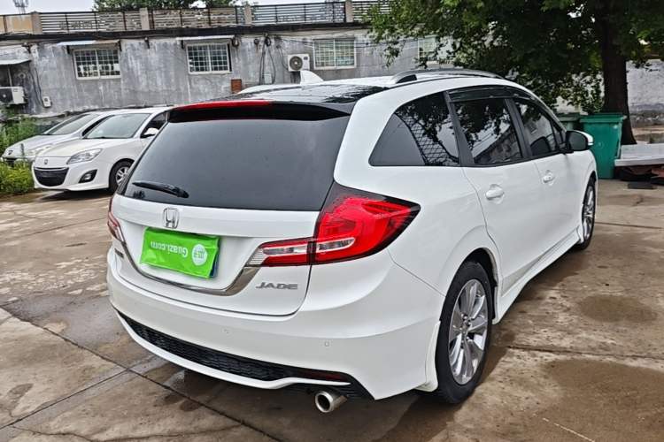 Used Honda Jade 2017 1.8L automatic Comfort version 5 seats Rear Right 45 Deg