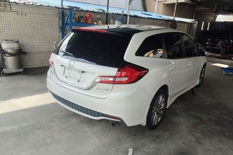 Used Honda Jade 2017 1.8L Automatic Classic Edition 5 seats Rear Right 45 Deg